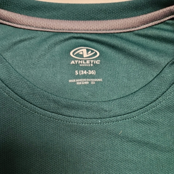 Athletic Works Mens Green Driworks Short Sleeve Shirt Size Small - Picture 3 of 10